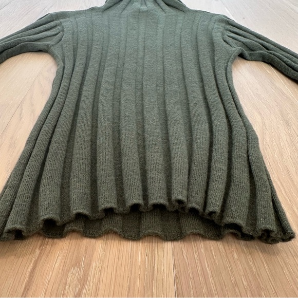 Baserange Adler Turtleneck Sweater Green Merino Wool Ribbed Forest Small Winter - Picture 8 of 13
